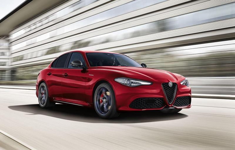 180228_Alfa_Romeo_GIULIA_34front_VELOCE_TI_red.jpg