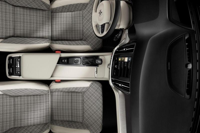 223532_New Volvo V60 interior.jpg
