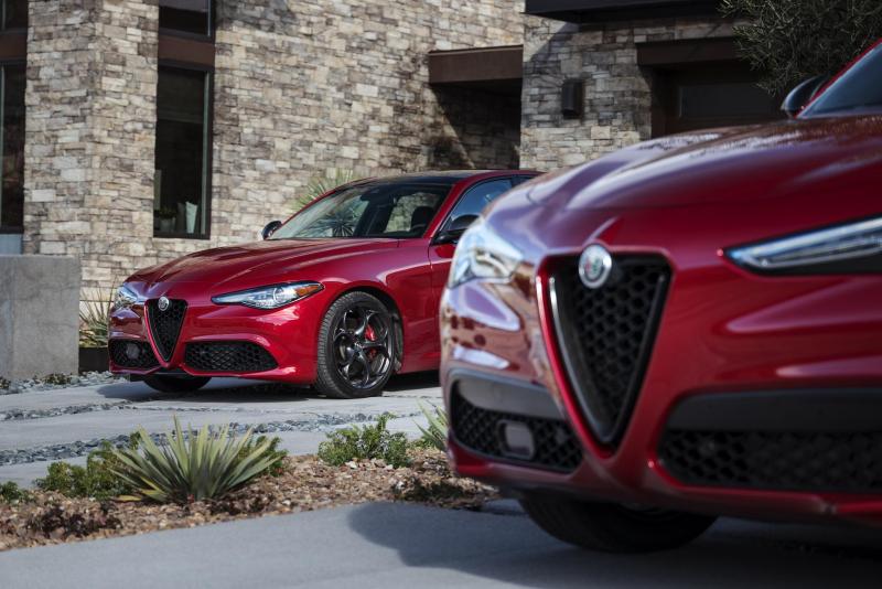AR-NeroEdizione-Giulia-Stelvio-01.jpg