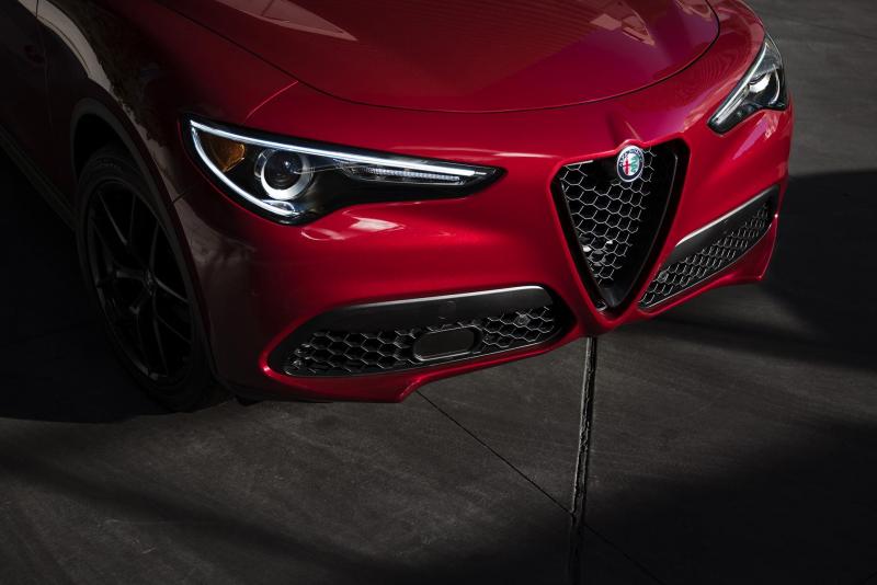 AR-NeroEdizione-Giulia-Stelvio-20.jpg
