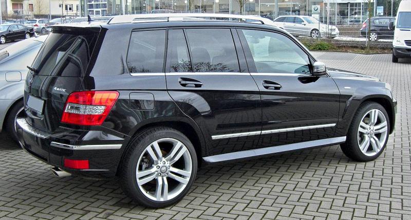 1200px-Mercedes_GLK_350_4-Matic_2009221_rear.thumb.jpg.0ef02aabf79360fea3fc3859bd56f66b.jpg