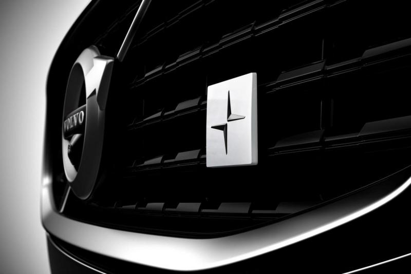 Volvo S60 T8 TwinEngine Polestar Engineered 2019 (2).jpg