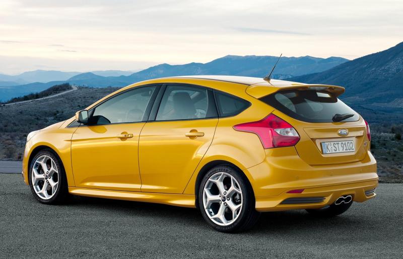 Ford-Focus_ST-2013-1600-0e.thumb.jpg.6530acfc33b878c49841cfbe894b0bc4.jpg