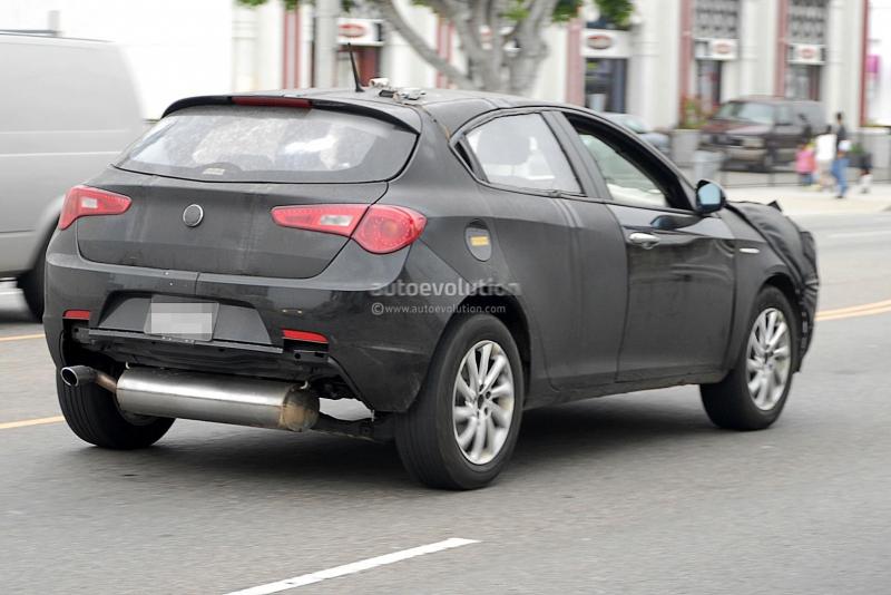 spyshots-2014-jeep-liberty-test-mule_5.jpg
