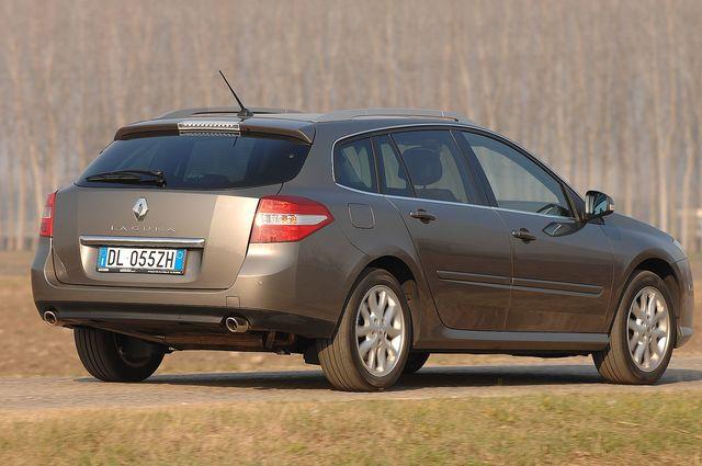 renault_laguna_sportour_dci_18.JPG.e785dd926f2b3f8dd1092e8ae3ac3b67.JPG