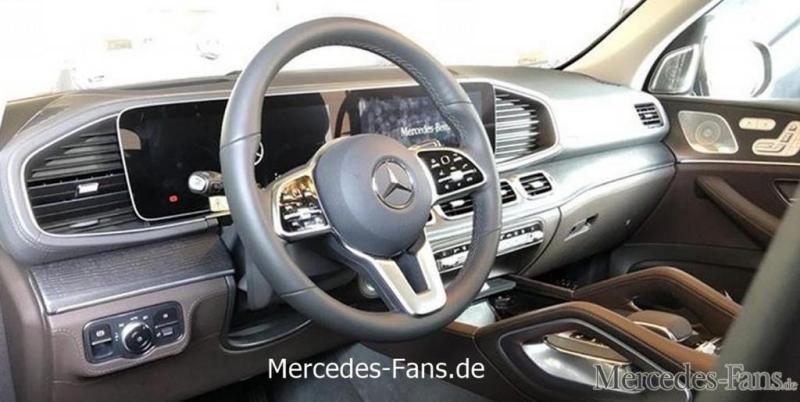 2019-mercedes-benz-gle-interior-leak--image-via-mercedes-fans_100665549_l.thumb.jpg.0371bcc02e66cf02bf5cd93c97c26bda.jpg