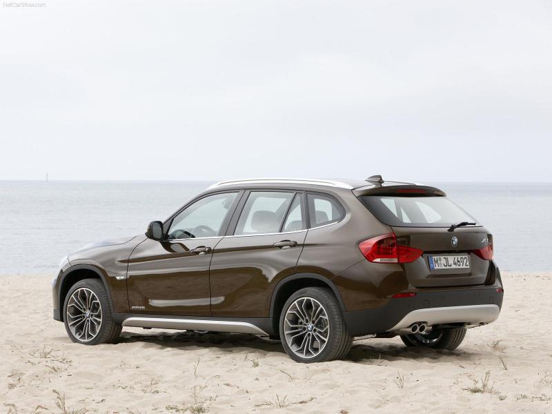 BMW-X1-2010-1600-4f.jpg