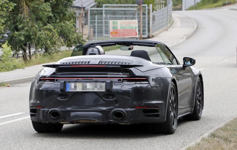 2020-porsche-911-turbo-cabriolet-spotted-with-top-down-looks-production-ready_12.jpg