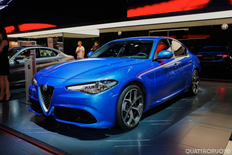 2016-Alfa-Romeo-Giulia-Veloce-Live-3.jpg