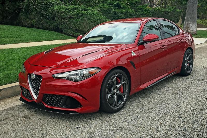 2017-alfa-romeo-giulia-quadrifoglio-front-three-quarterb.jpg