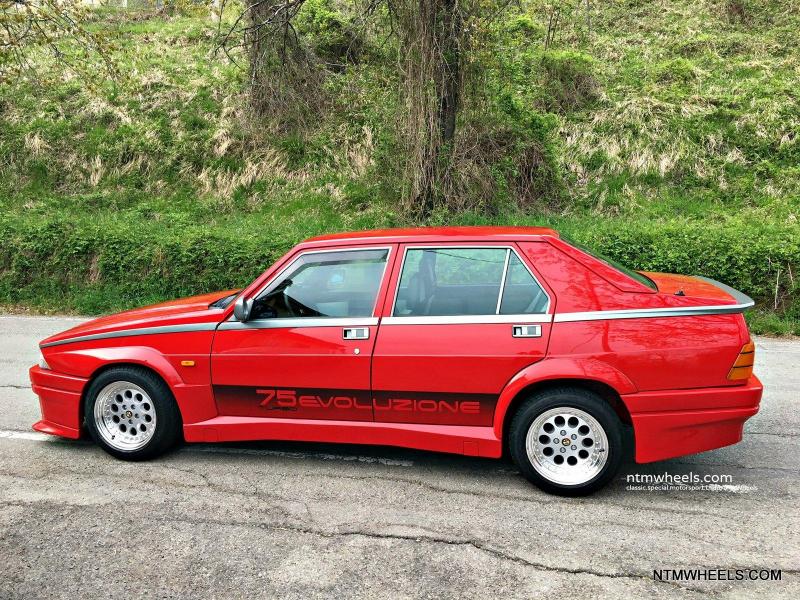 AR-RZSZ-8x15-SilverPolished-Alfa-Romeo-75-Evoluzione-001-1.jpg