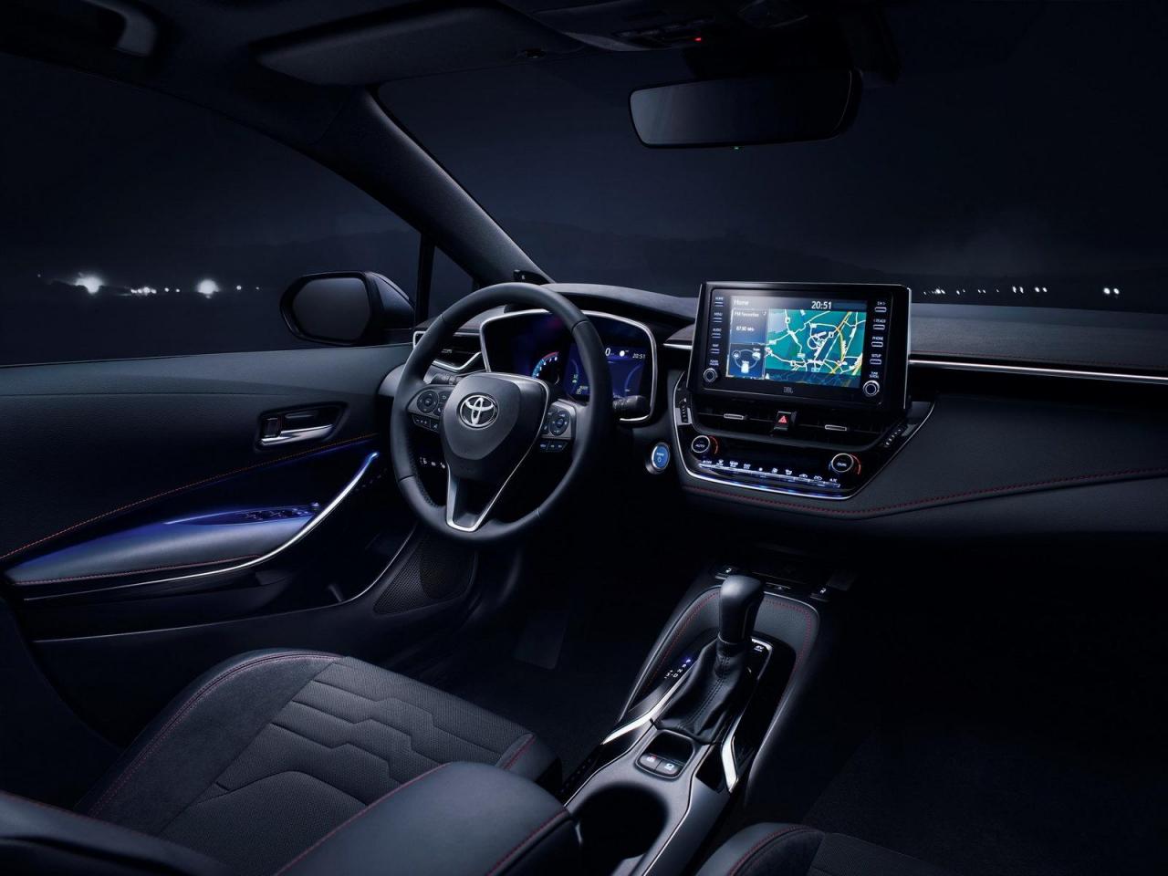toyota-corolla-2019 interior (1).jpg