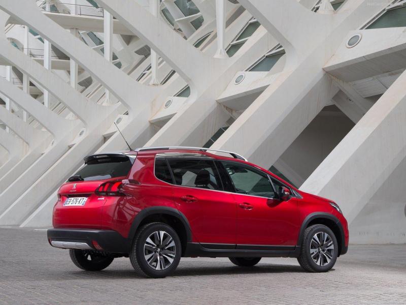 Peugeot-2008-2017-1280-67.jpg