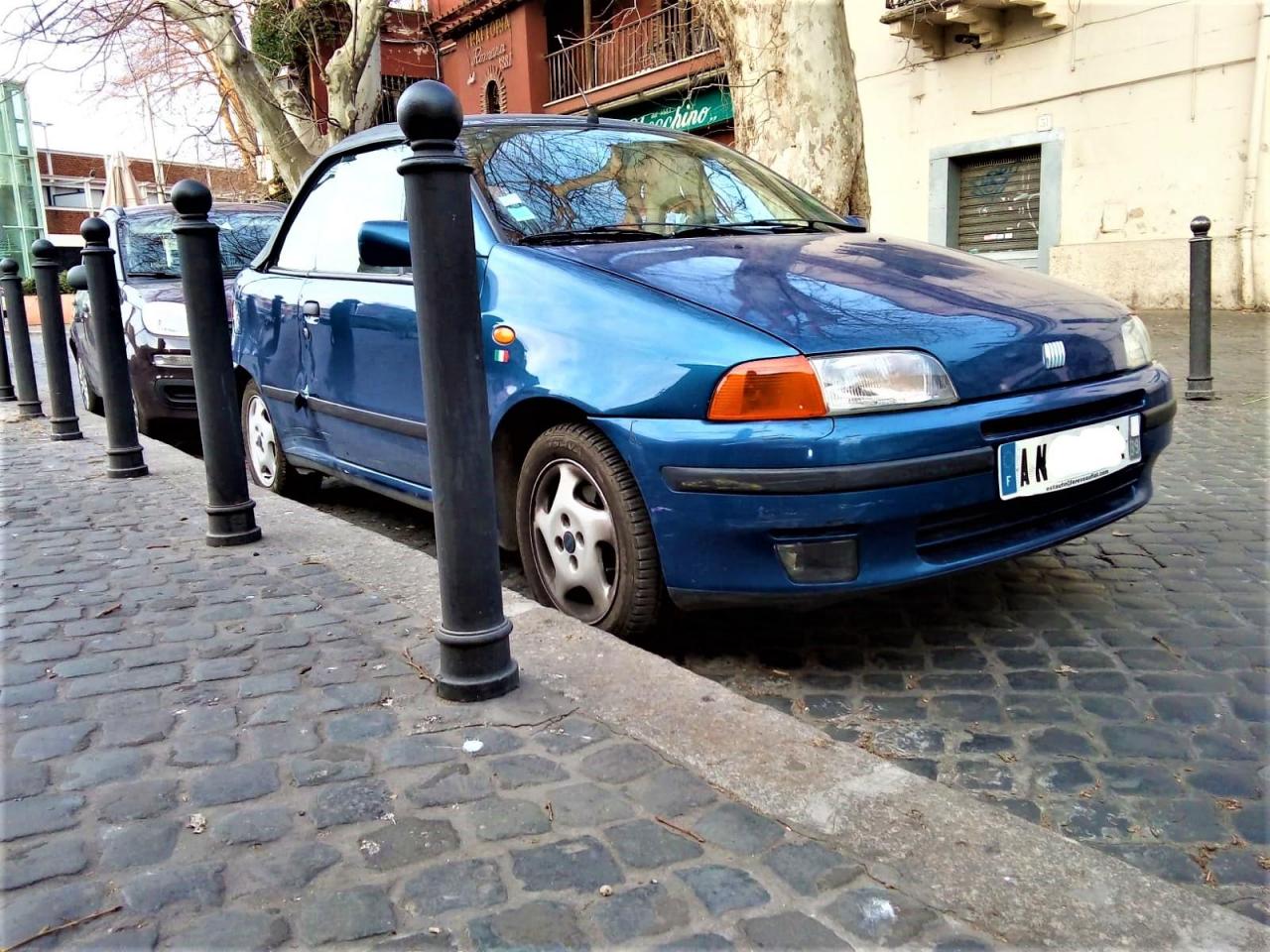 Fiat Punto Cabrio_LI.jpg