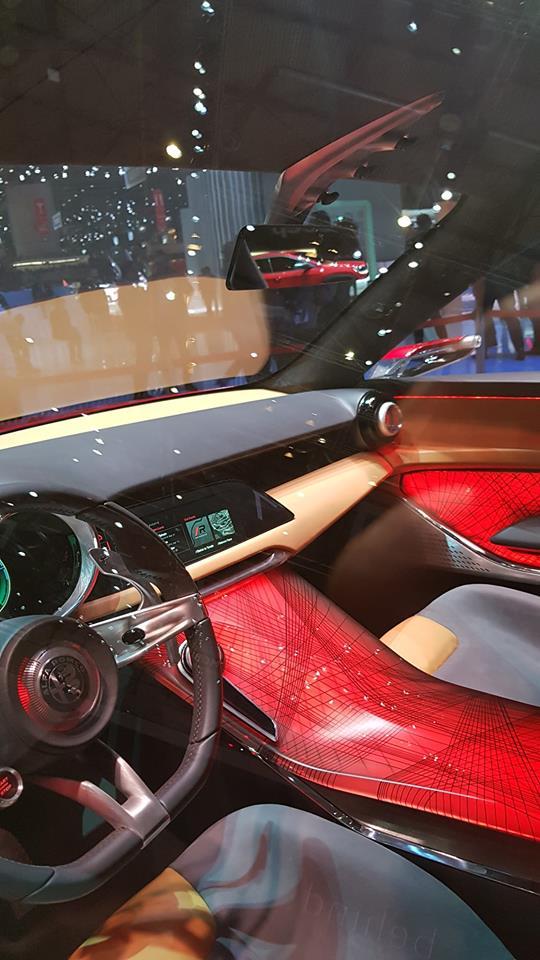 Alfa Romeo Tonale Interior concept (8).jpg