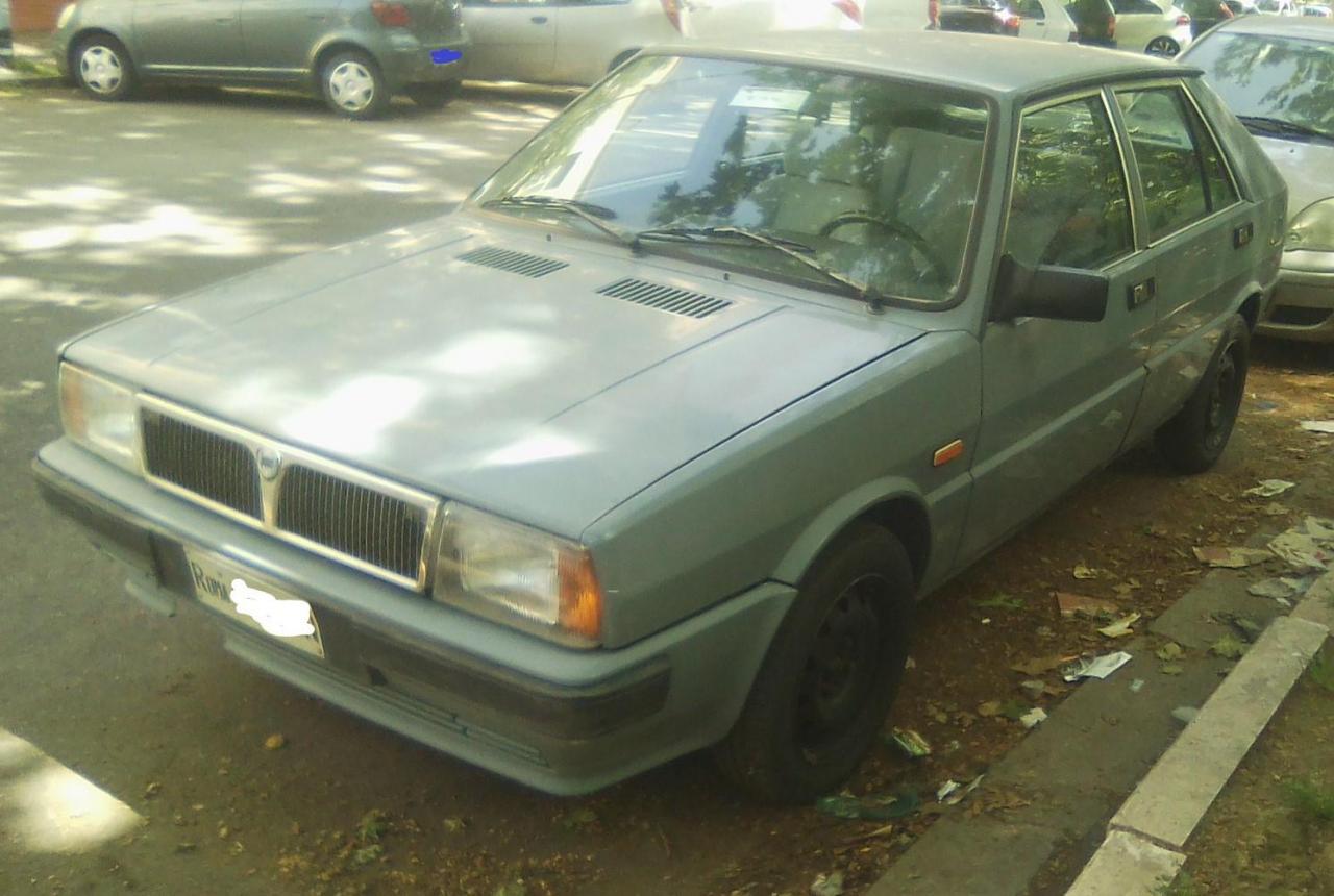 Lancia Delta 2_LI.jpg