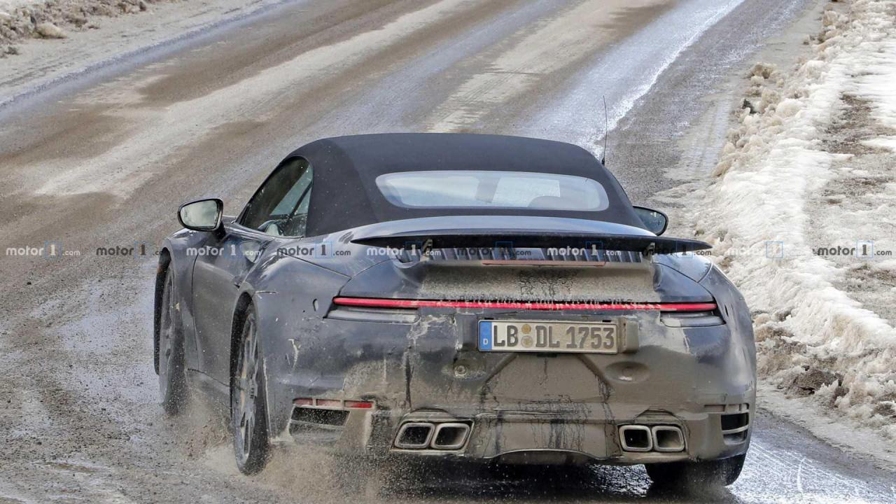 2020-porsche-911-turbo-cabriolet-new-spy-photo.jpg