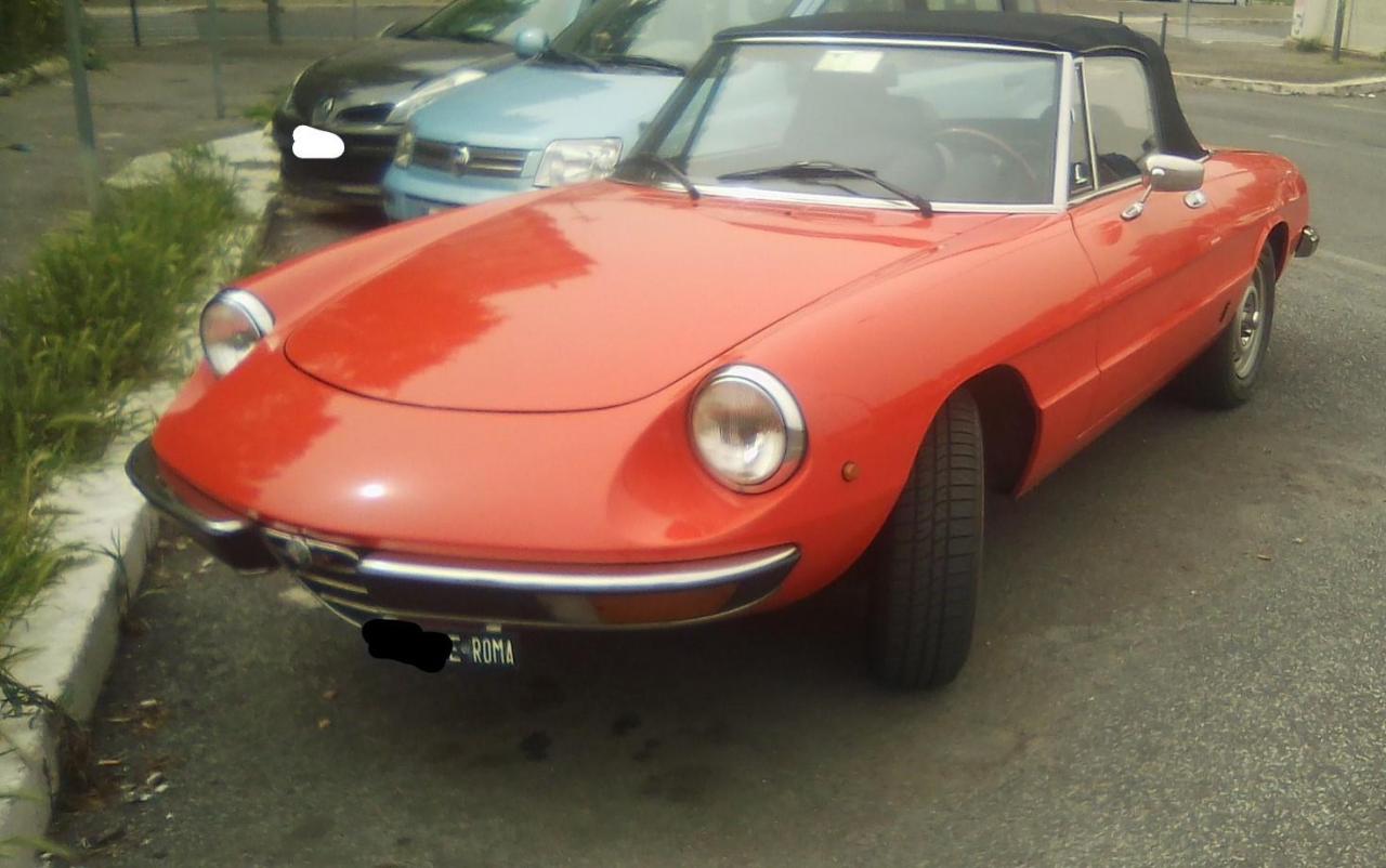 Alfa Romeo Spider 2000 1_LI.jpg