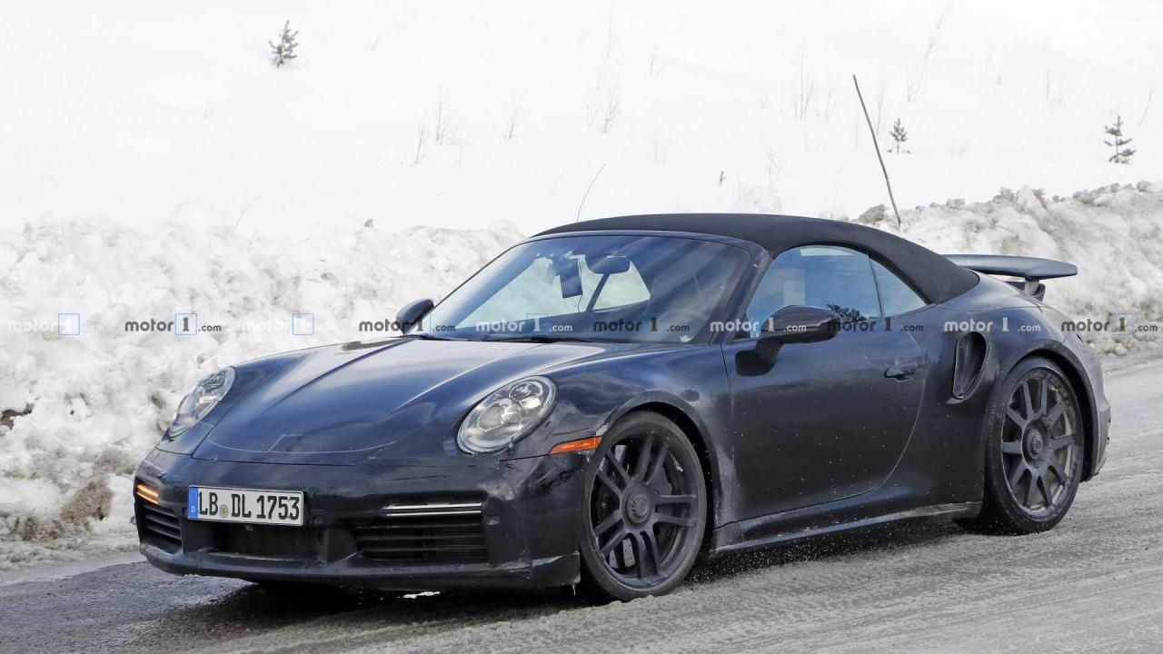2020-porsche-911-turbo-cabriolet-new-spy-photo (1).jpg