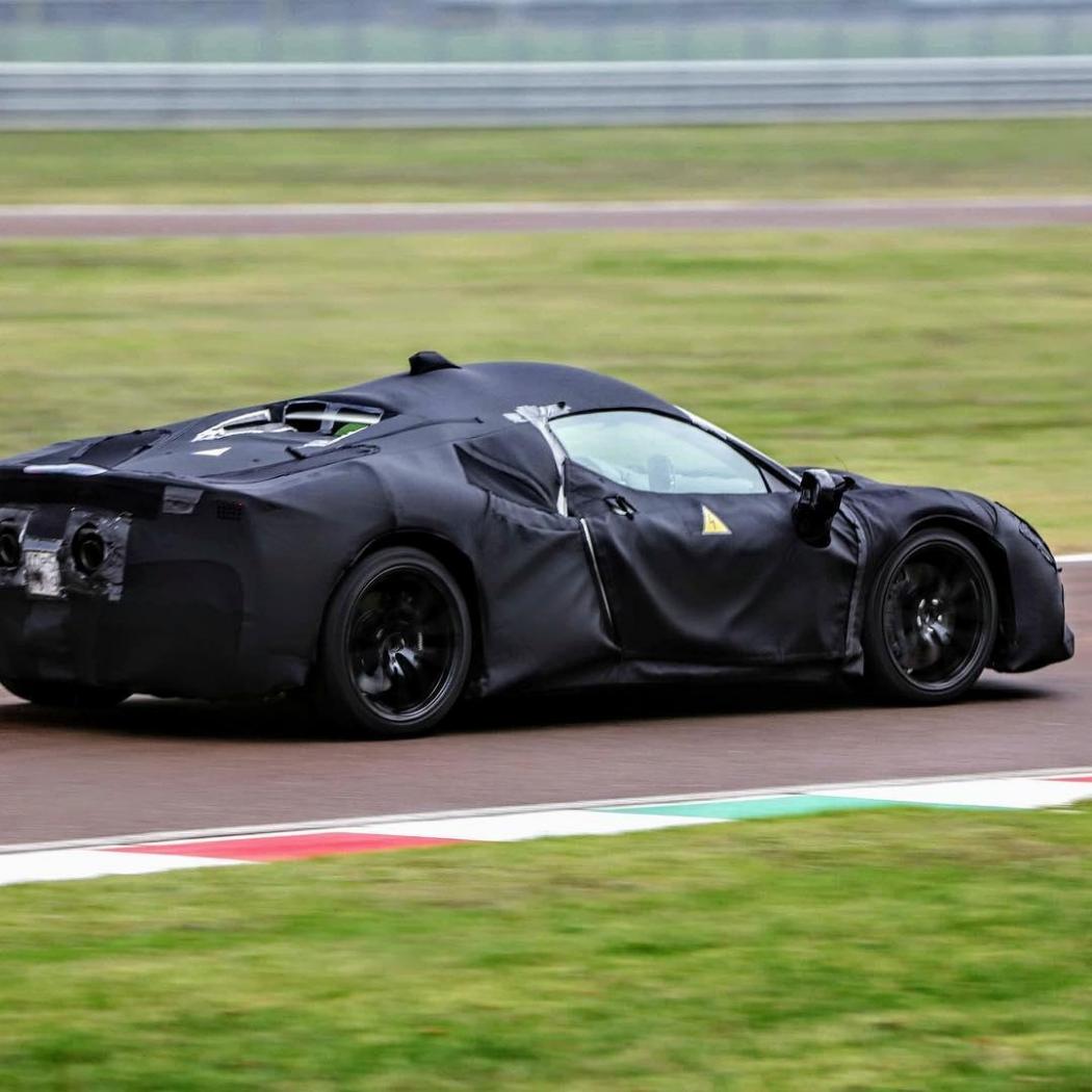 24f0815d-ferrari-hybrid-scoop-10.jpg