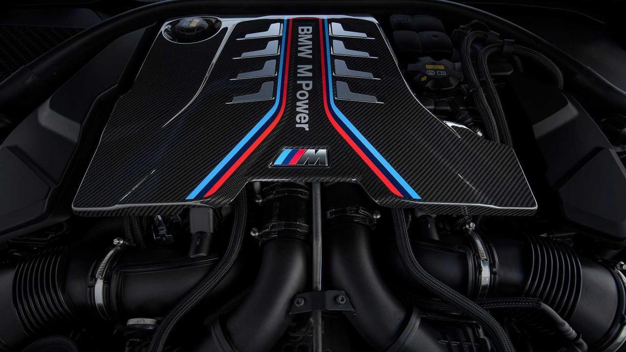 BMW M8 Coupe' Competition 2019 F91 (14).jpg
