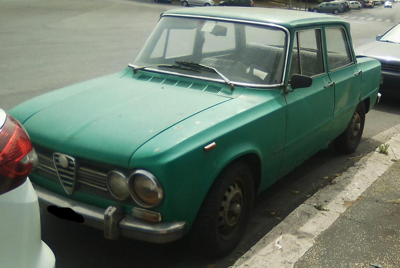 892562763_AlfaRomeoGiulia1_LI.thumb.jpg.fba2e728b1fa478ce2e7564c0f5449ed.jpg