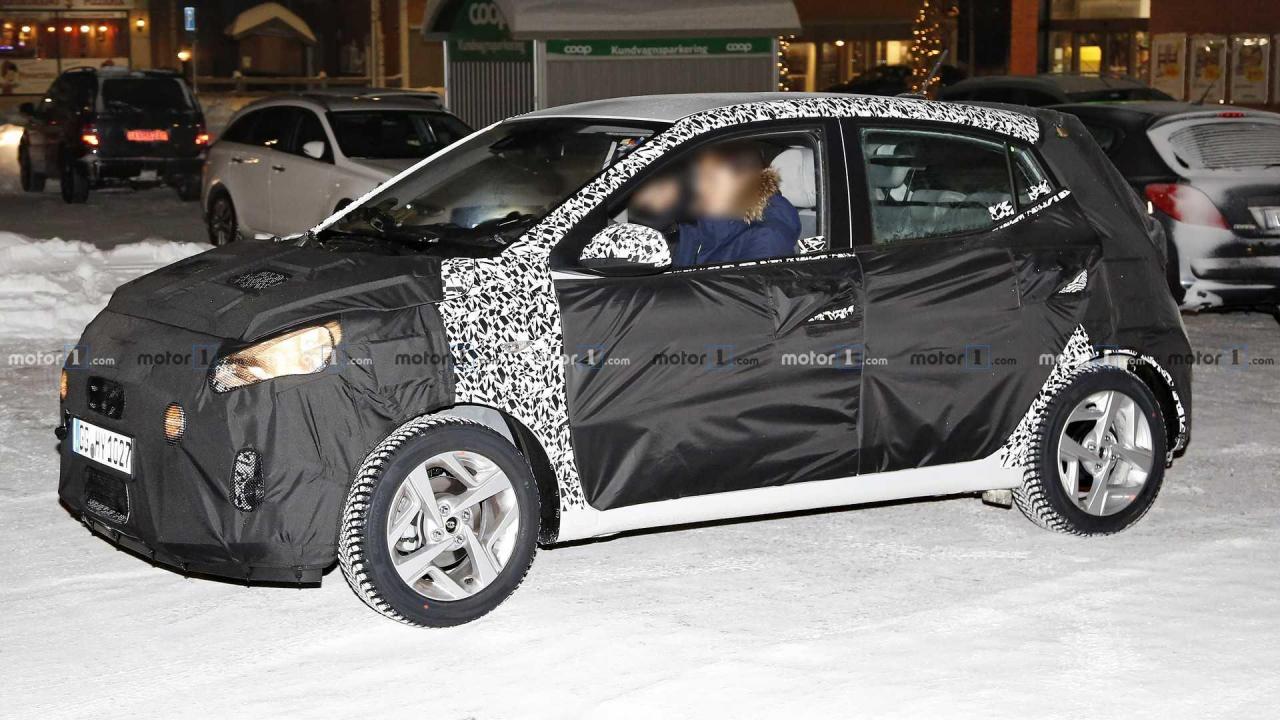 2020-hyundai-i10-spy-photo.jpg