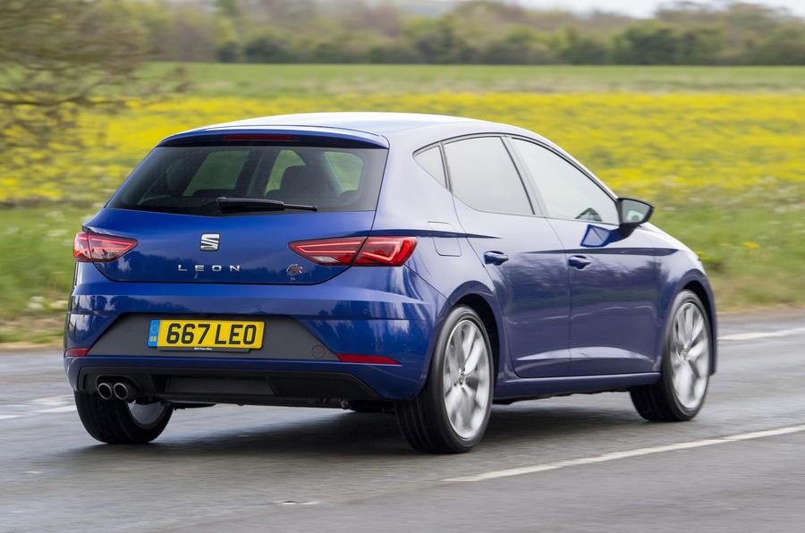 seat-leon-fr-rear.jpg.944b125de34a71c26cc49572cb7c3323.jpg
