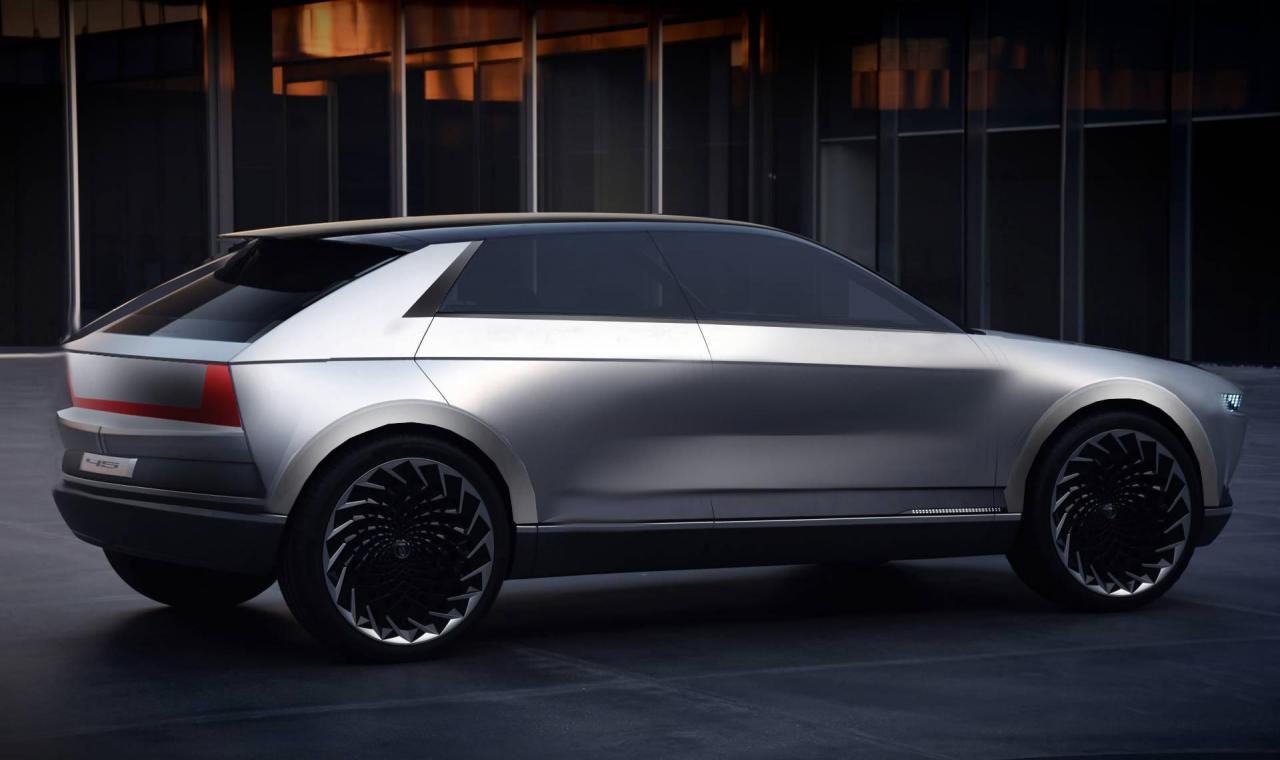 4a908ddb-hyundai-45-ev-concept-7.thumb.jpg.c5b07b221aa406f800bc46cd3ed2b297.jpg