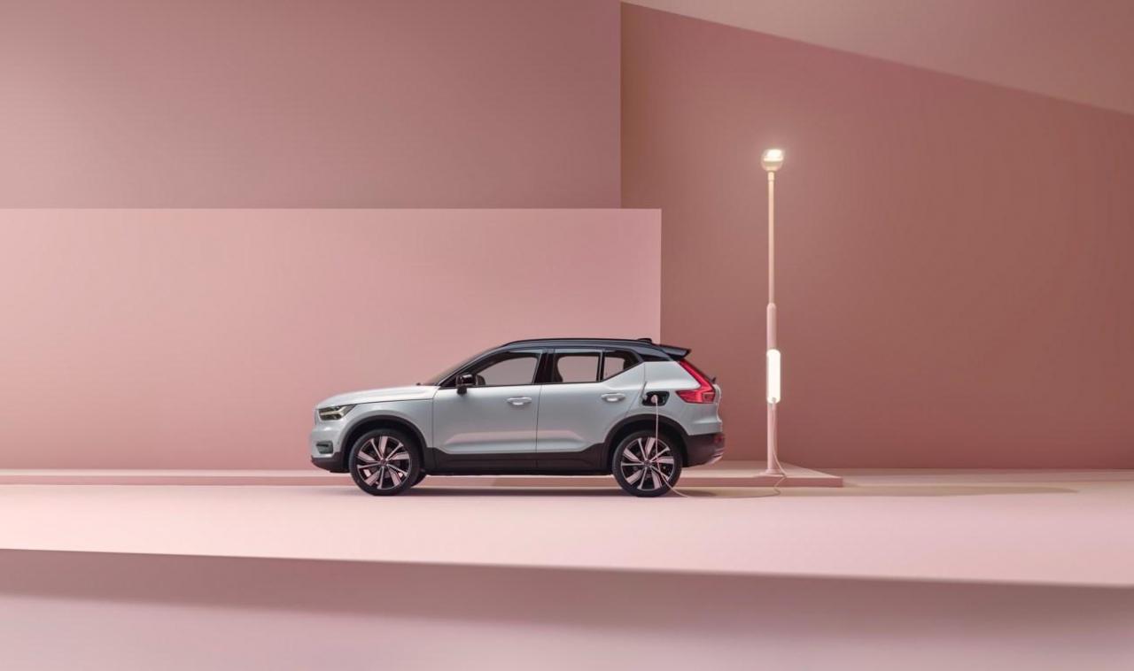 Volvo XC40 Recharge P8 AWD 2020 (2).jpg