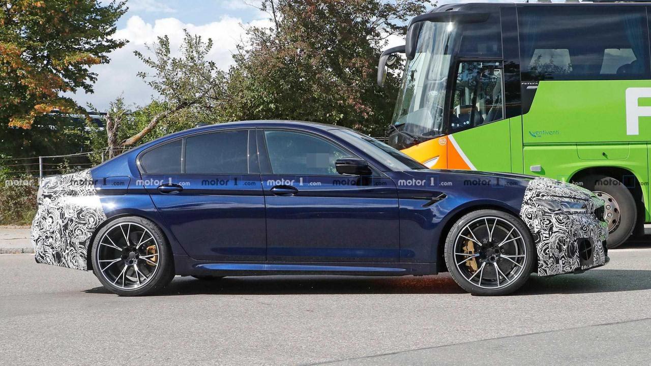 BMW M5 facelift 2021 Spy LCI - BMW M5 F90 (7).jpg