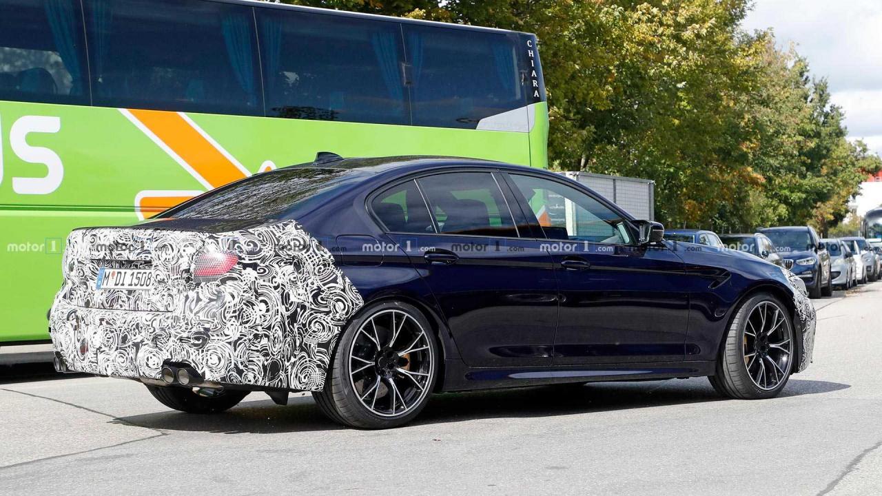 BMW M5 facelift 2021 Spy LCI - BMW M5 F90 (9).jpg