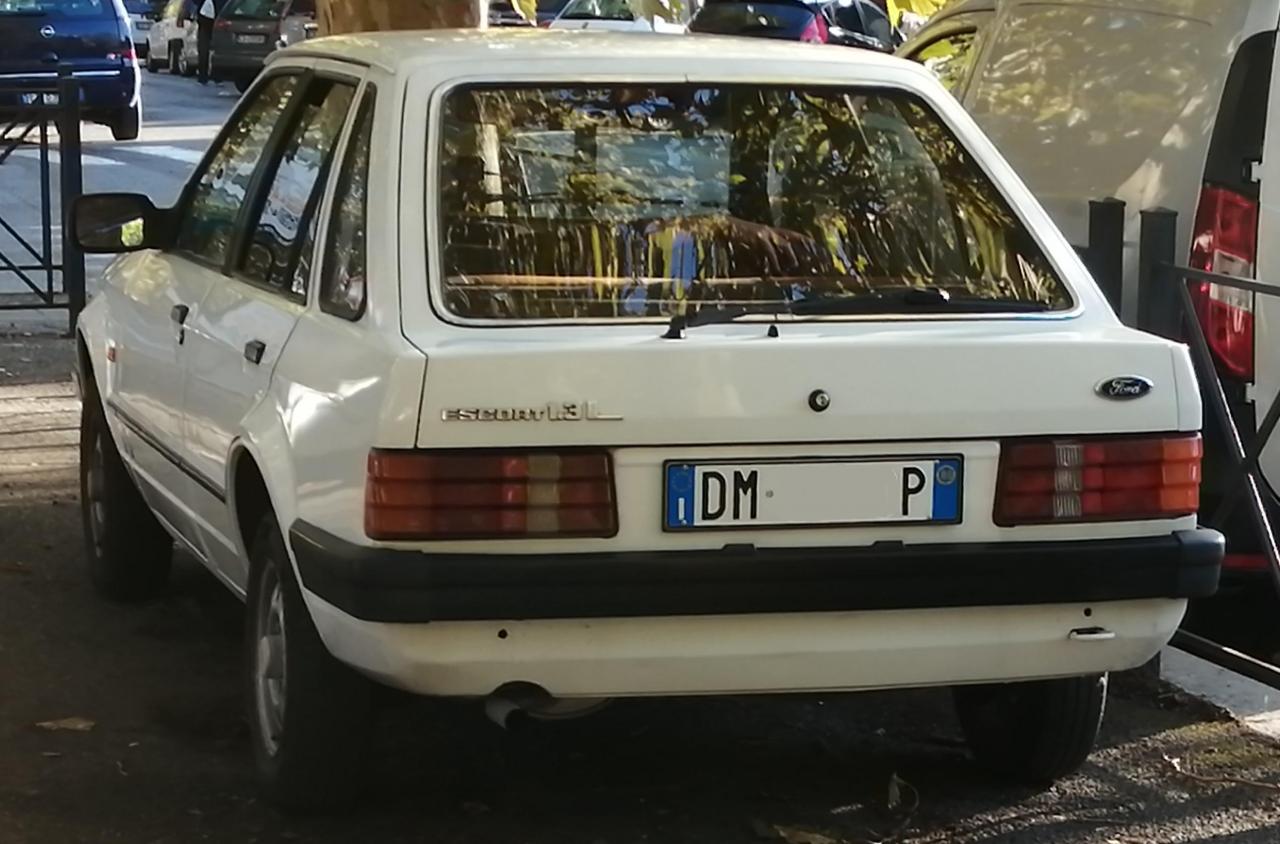 1079632472_Escort1.3L1_80.thumb.jpg.13bbc9cbb618500b0babf124390ce0b8.jpg