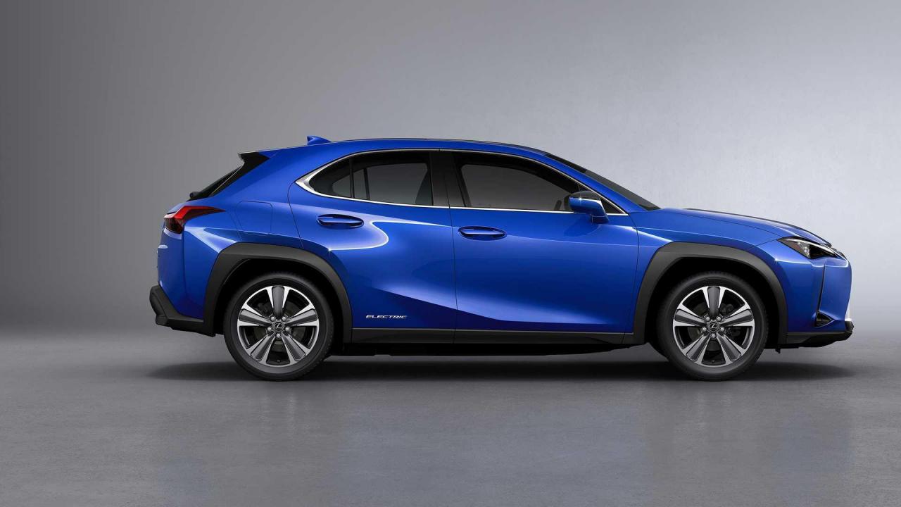2020-lexus-ux-300e (4).jpg