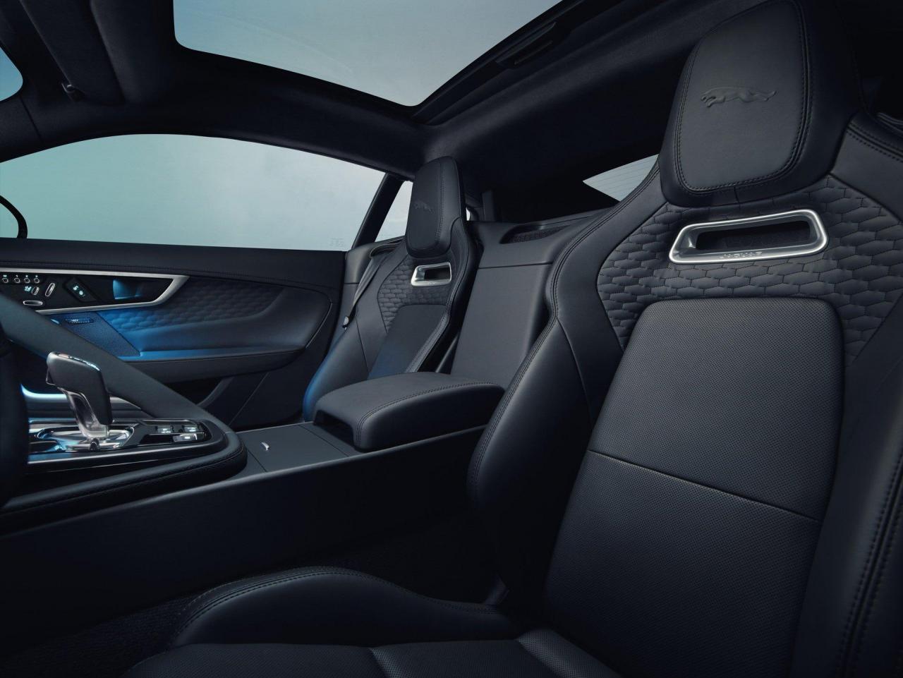 2021-Jaguar-F-Type-Facelift-10_1.jpg