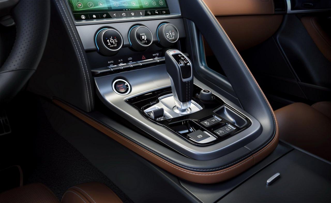 2021-Jaguar-F-Type-Facelift-12_1.jpg