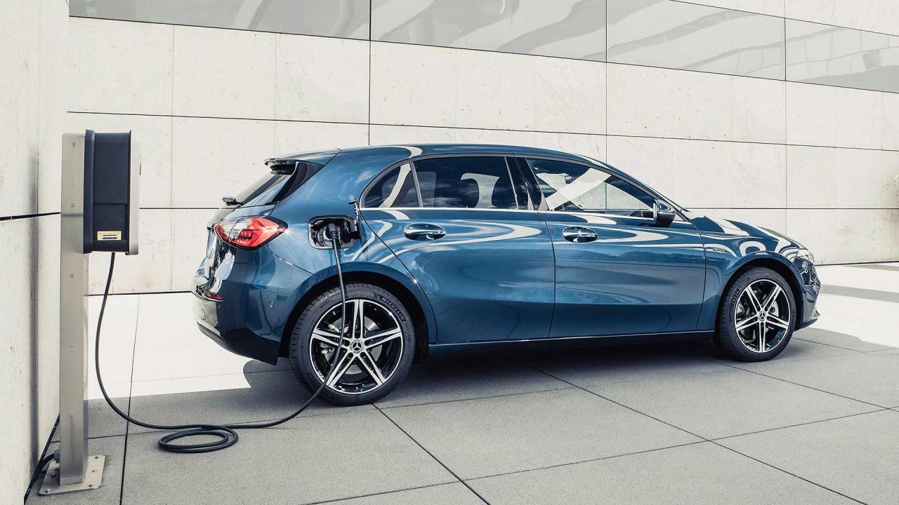 mercedes-benz-a-250e-und-b-250e-2019 (1).jpg