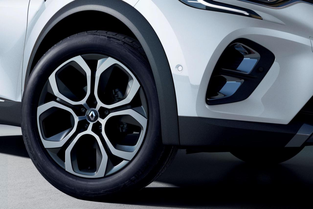 2020-Renault-Captur-E-Tech-plug-in-hybrid-5.jpg
