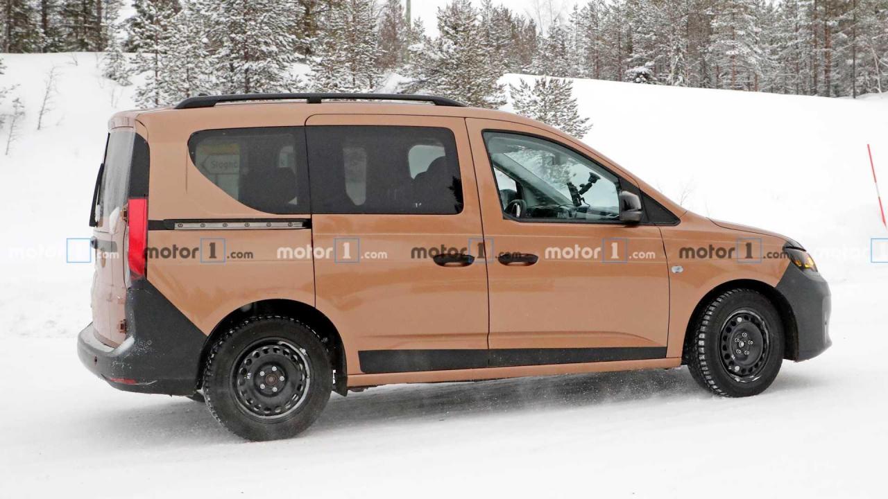 2020-vw-caddy-spy-photo3.jpg