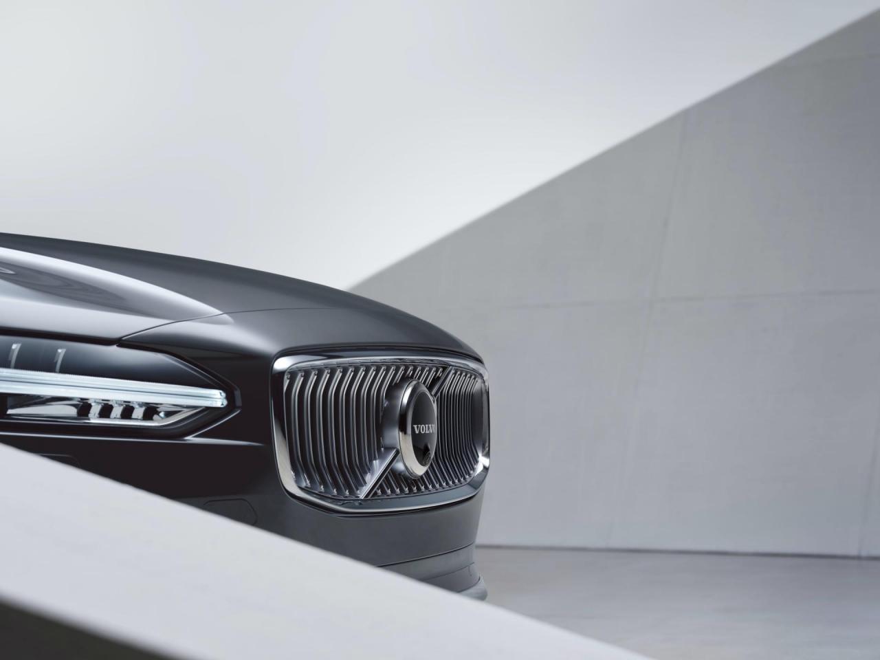 2021-Volvo-S90-Recharge-T8-3.jpg