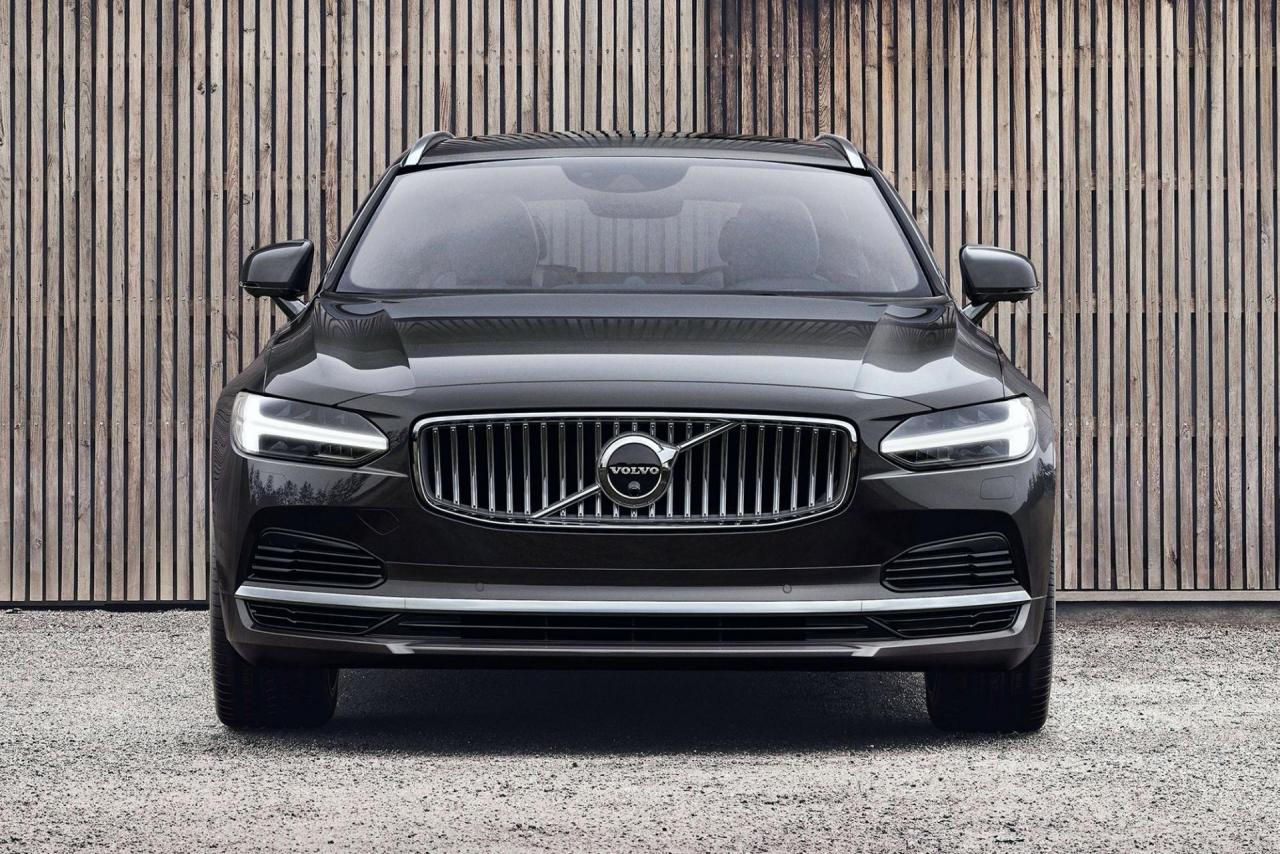 2021-Volvo-S90-hybrid-in-Platinum-Grey-7.jpg