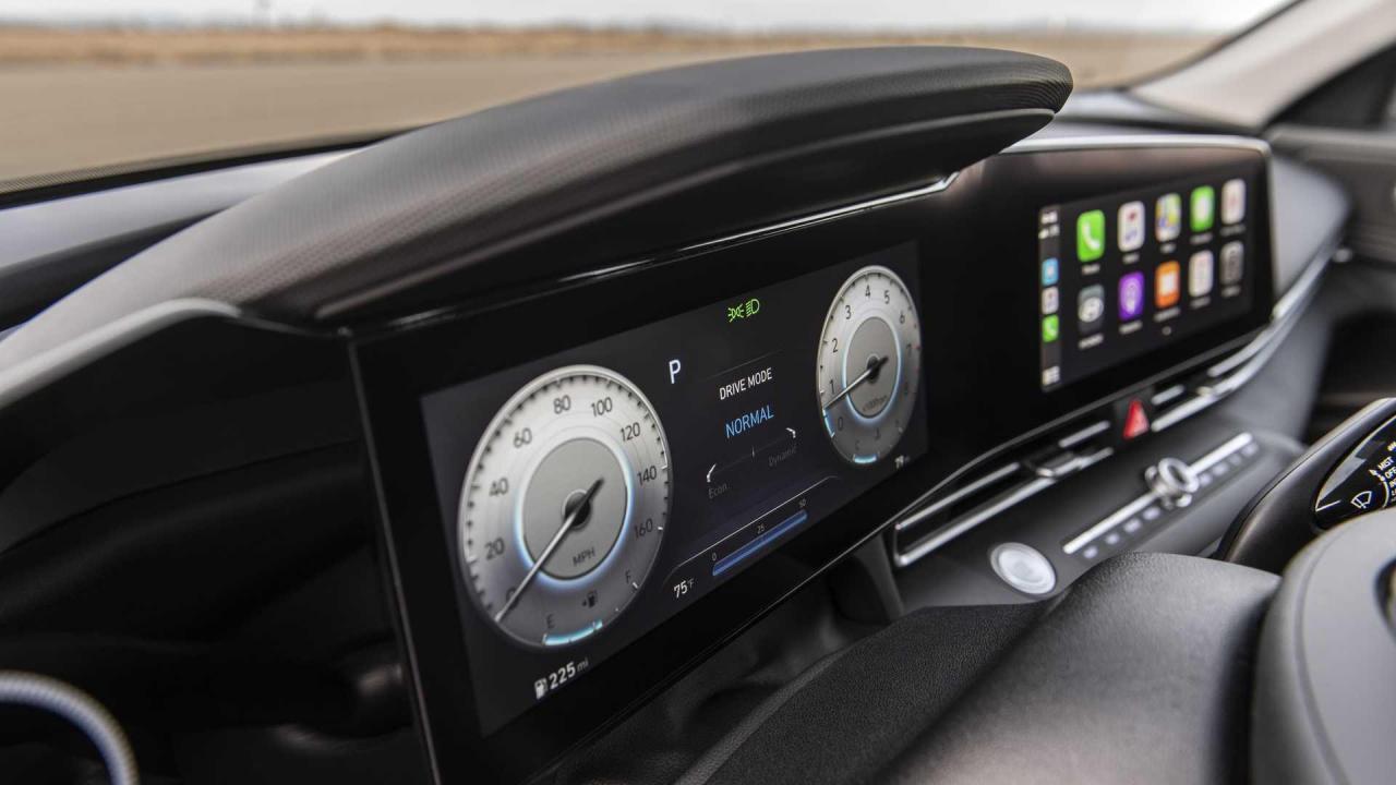 2021-hyundai-elantra (12).jpg