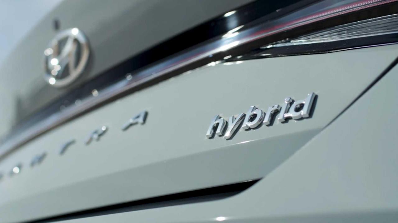2021-hyundai-elantra-hybrid (2).jpg