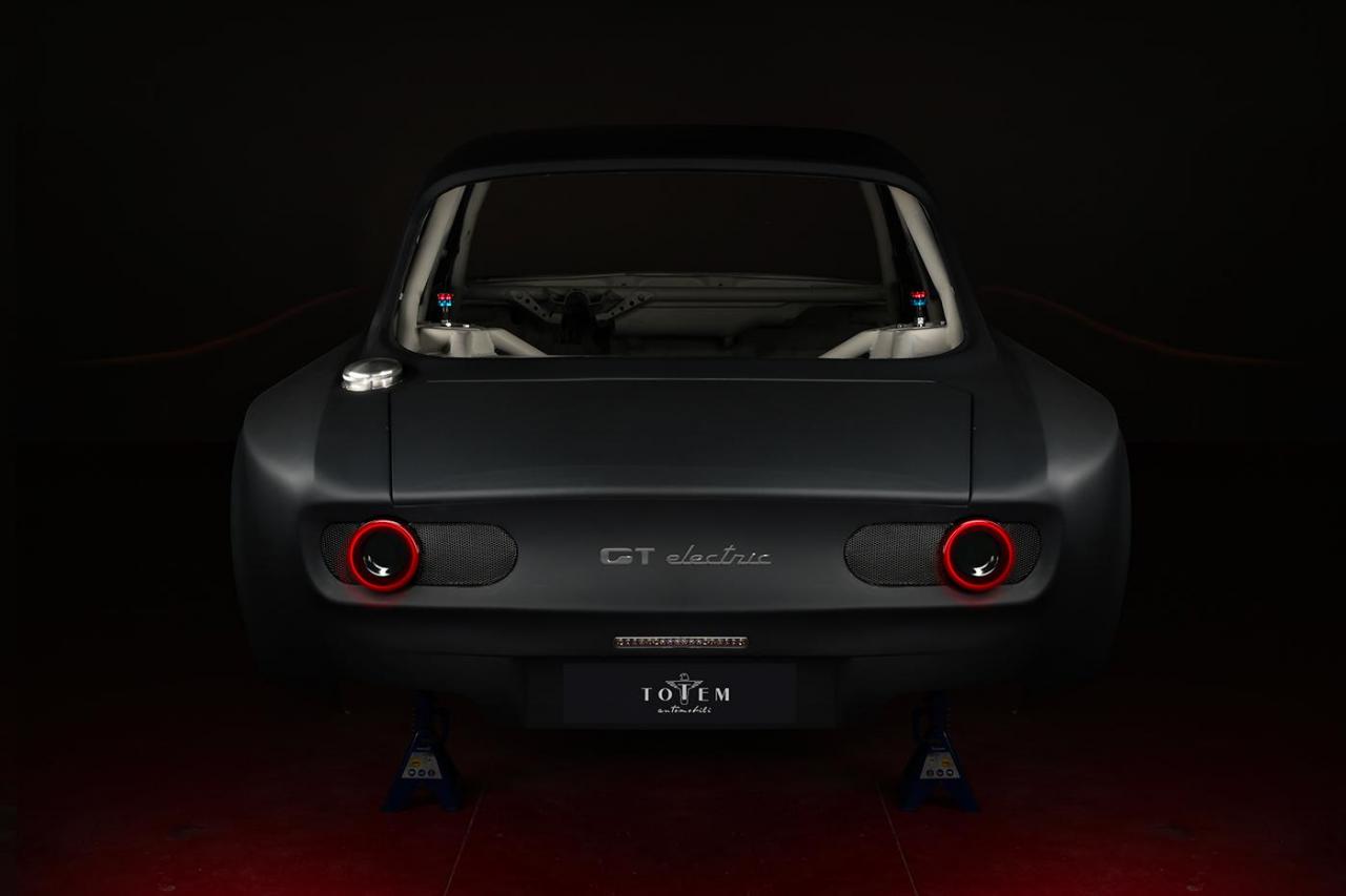 Alfa-Romeo-Giulia-GT-Electric-di-Totem-Automobili-7.jpg