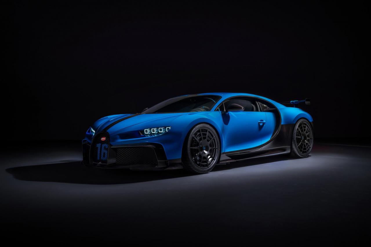Bugatti-Chiron-Pur-Sport-1-1.jpg