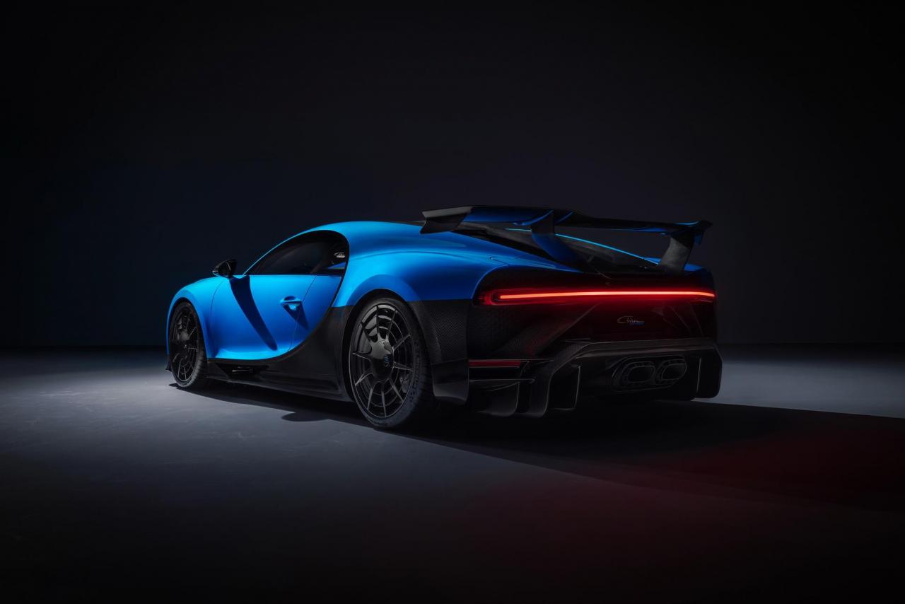 Bugatti-Chiron-Pur-Sport-2.jpg