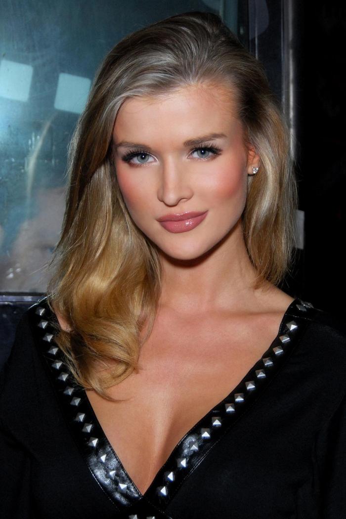 1200px-Joanna_Krupa_Benchwarmer_2008.jpg