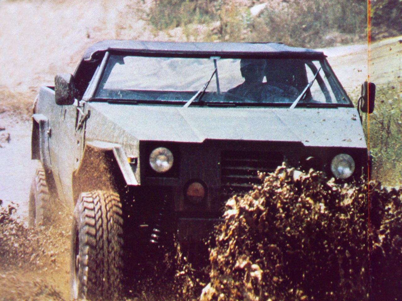 Humvee by Chrysler 1.jpg