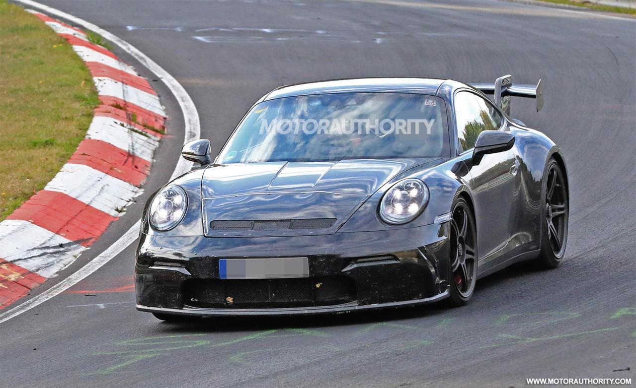2021-porsche-911-gt3-spy-shots_100675091_h.jpg