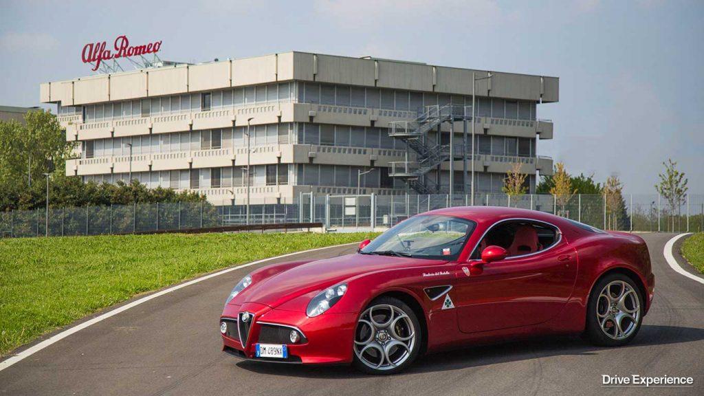 ALFA-ROMEO-8C-11-1024x576.jpg.7f67ef794f7ea7065edf66e1ba6e06ac.jpg